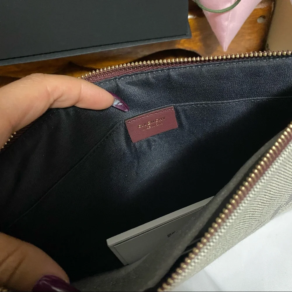 Givenchy bond pouch - Picture 5 of 6
